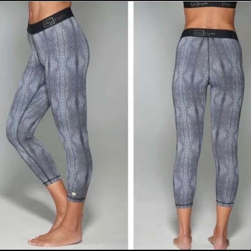 AURUM STEEL SCALES SNAKE CROPS SMALL LEGGINGS sz S